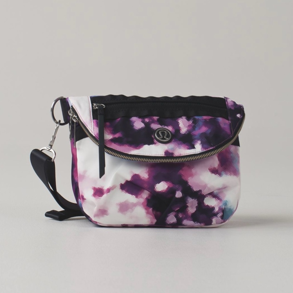 Lululemon Festival Bag
Blooming Pixie Multi OG 🍋